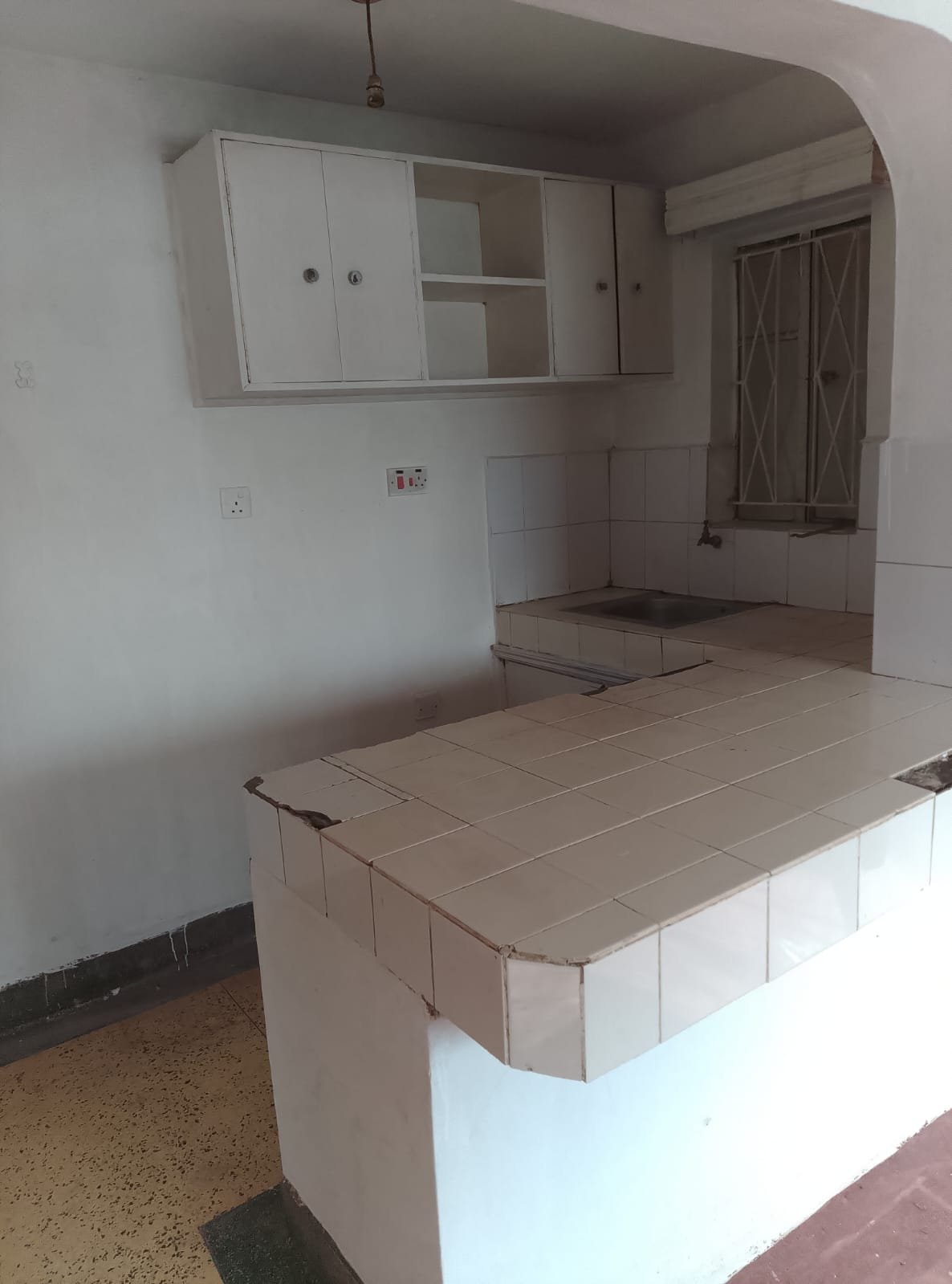 WhatsApp Image 2026-06-29 at 18.14.20 Vacant 1-Bedroom Apartment for Rent, Next to Shell Service Station – Ongata Rongai